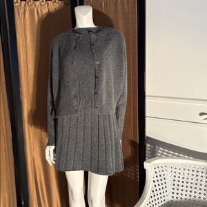 Sleeveless Gray Knit Dress With Cardigan